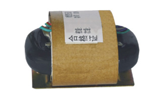 今天去銷售部門聽到有個(gè)客戶說“我在看資料時(shí)看到要用R型變壓器，有些不明白。我知道環(huán)形變壓器、還有EI型變壓器，但卻不知道R型變壓器是什么樣的？有何作用呢？”正好可以展示一下所學(xué)知識(shí)了，可不能錯(cuò)過啦！